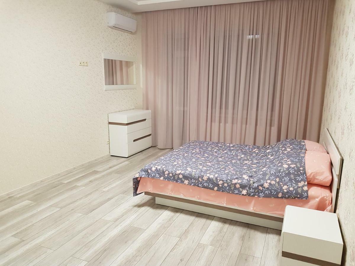 New Apartment On Parkovaya チョロノモスク エクステリア 写真